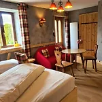 Hotel Domaine Du Jardin Hôtel&chalets Privé
