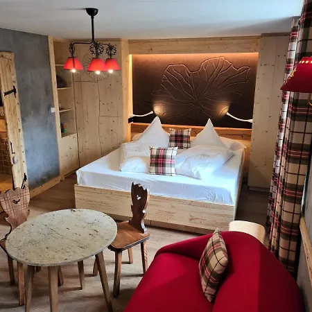 Domaine Du Jardin & Prive Отель 4*