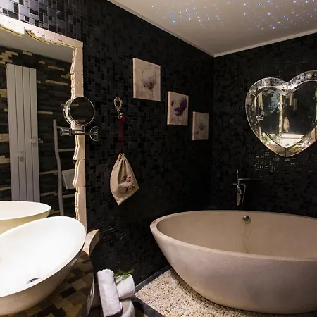 Domaine Du Jardin & Prive Отель 4*