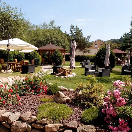 Hotel Domaine Du Jardin & Prive 4*