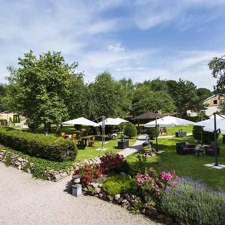 Domaine Du Jardin Hôtel&chalets Privé Hotel Rehaupal